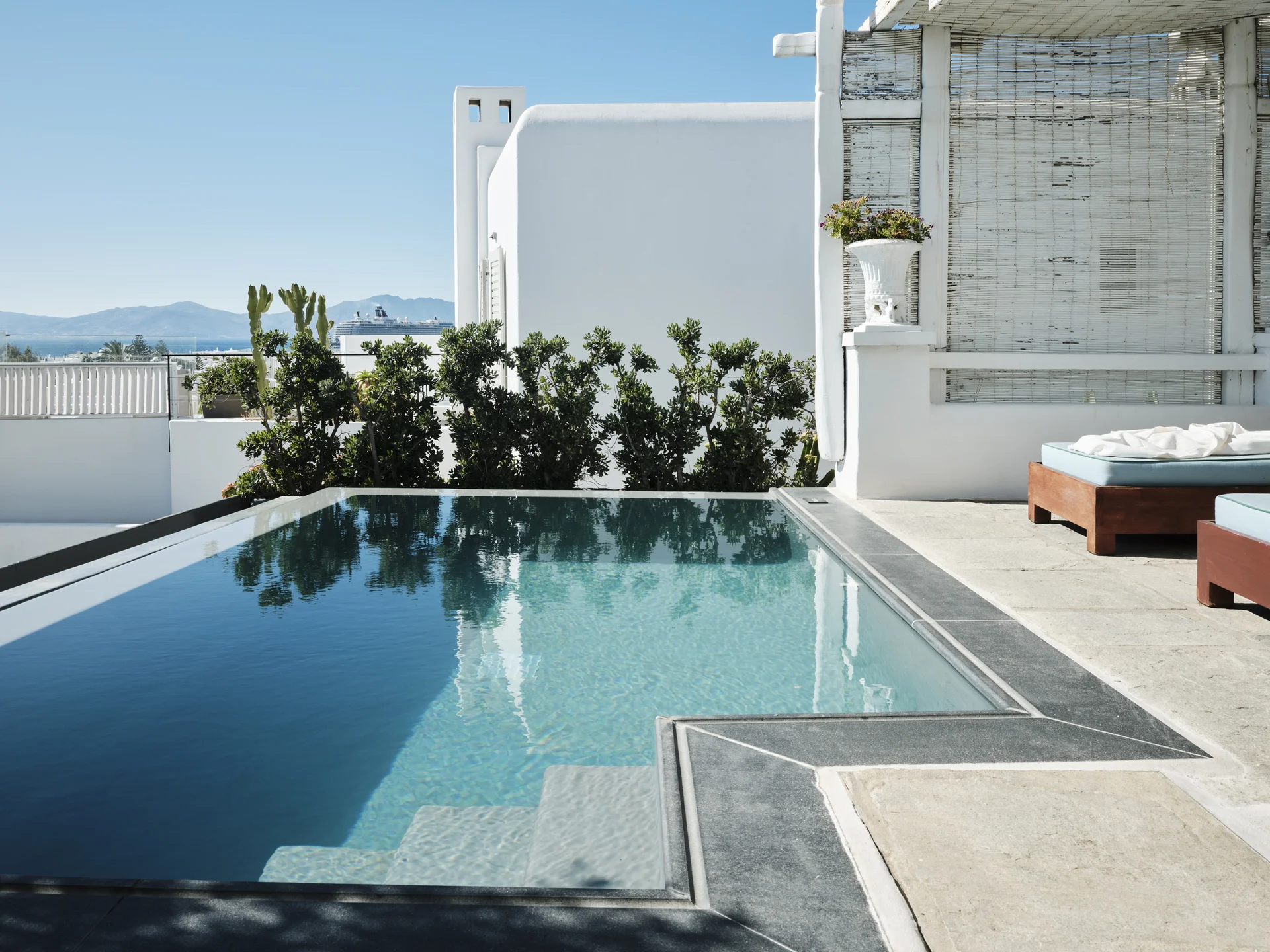 Private plunge pool