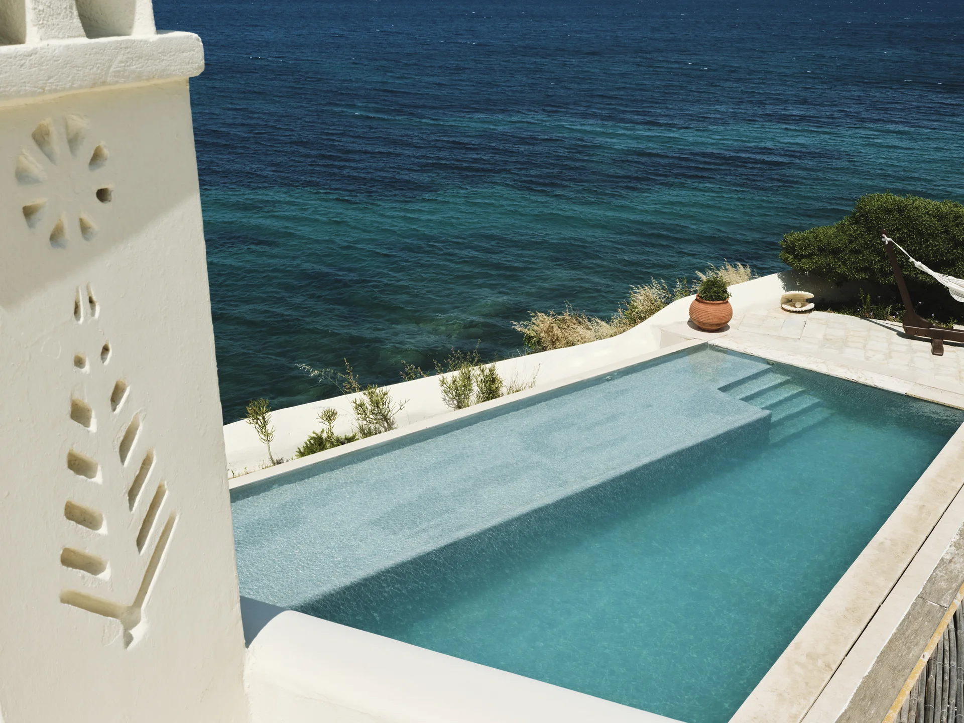 Belvedere private villa pool