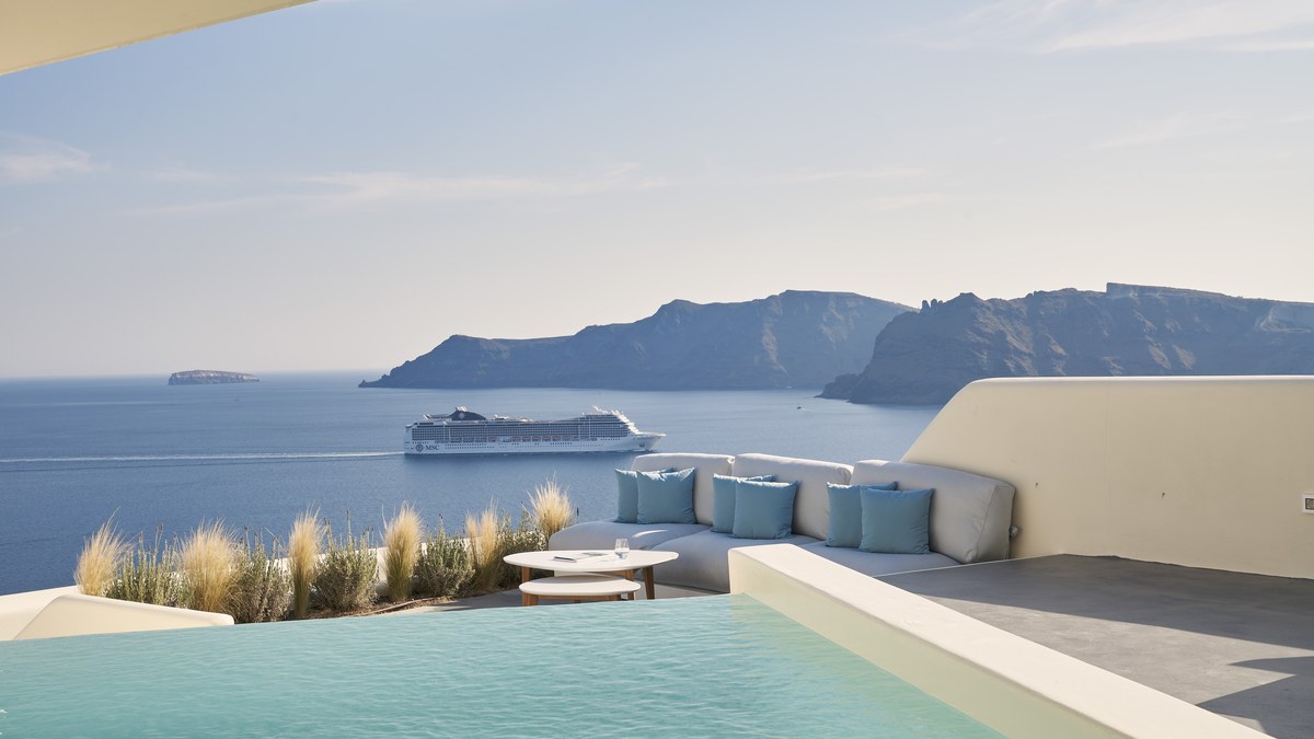 Canaves Oia Suites