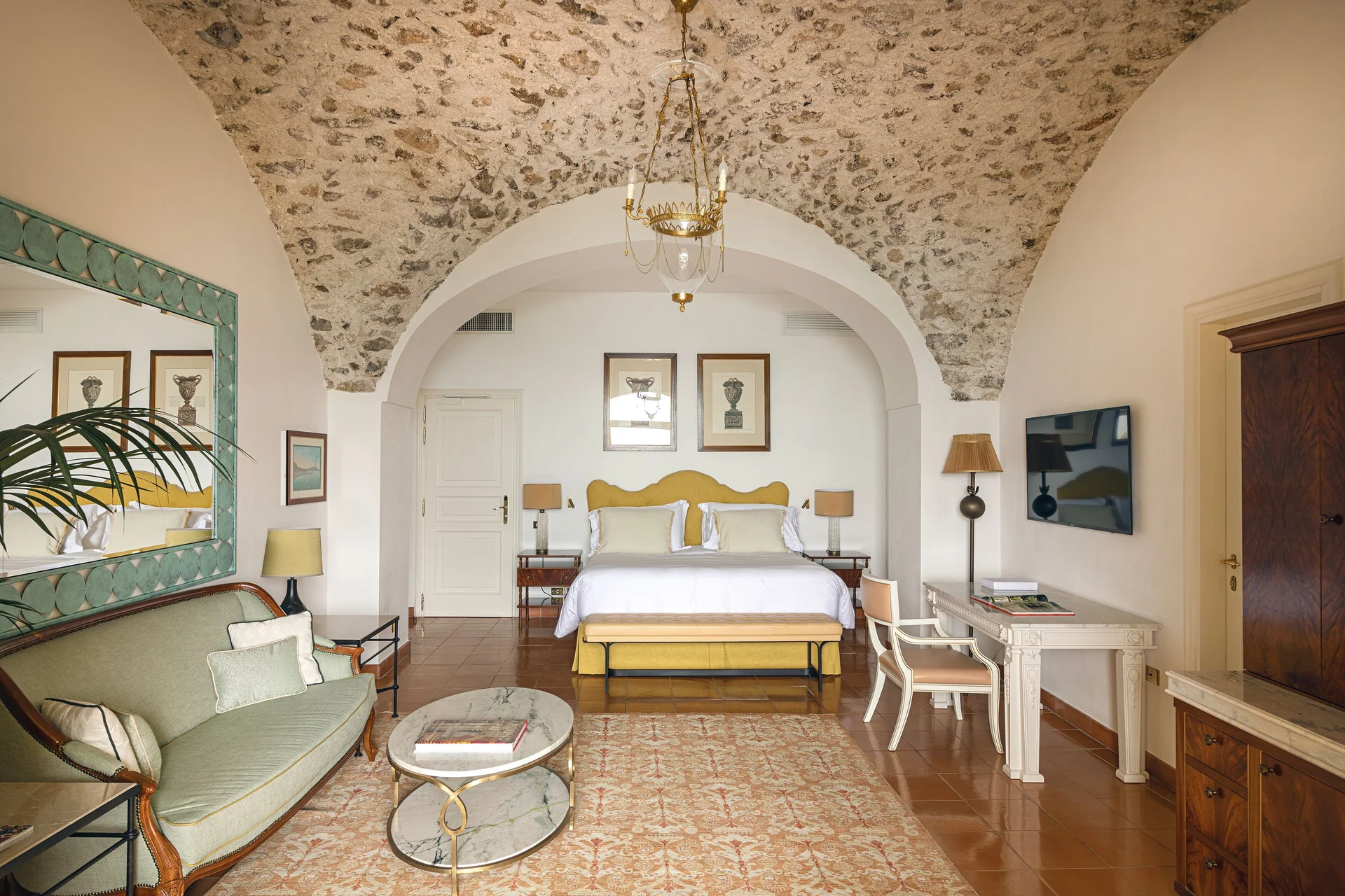 Caruso bedroom