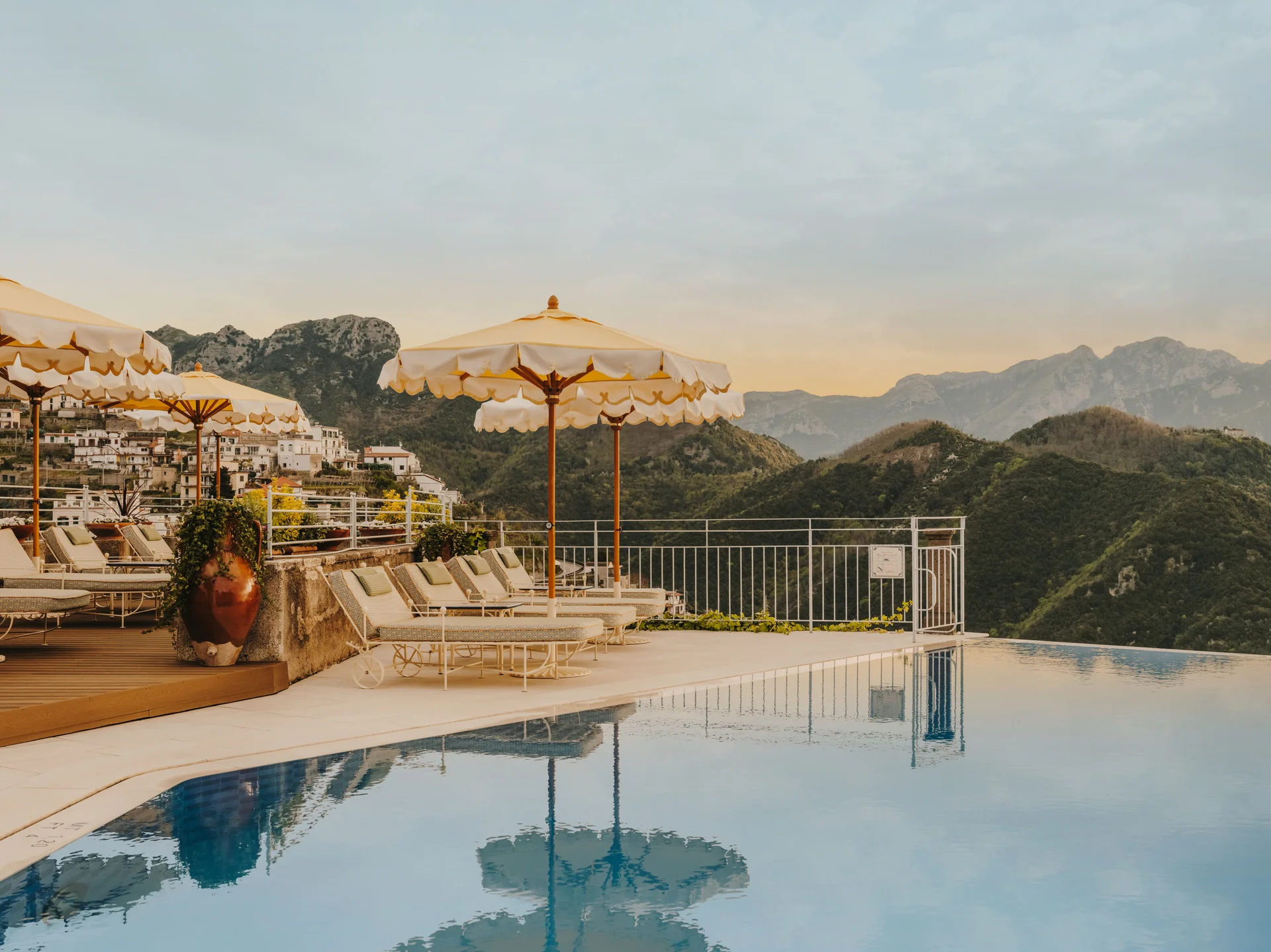 Caruso pool view