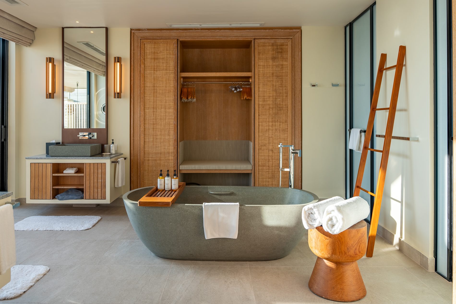 Water villa bathroom, Kuda Villingili